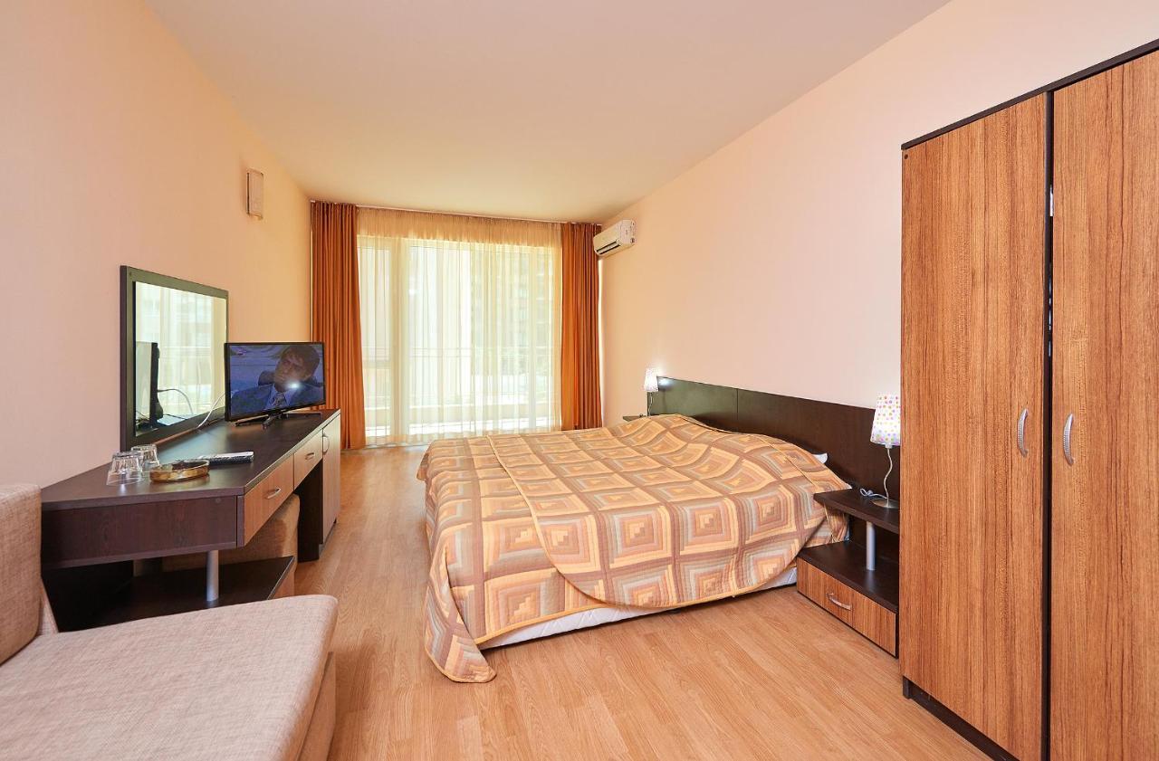 פומורי Guest House California מראה חיצוני תמונה