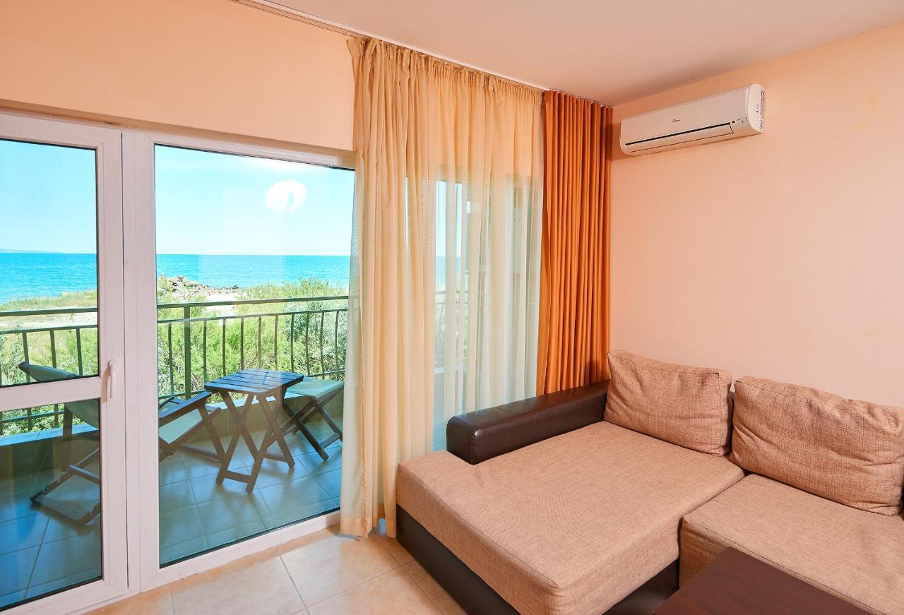 פומורי Guest House California מראה חיצוני תמונה